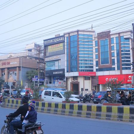 Hotel Panache Mathura Eksteriør bilde