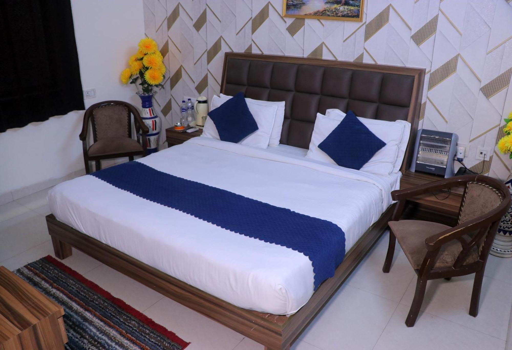 Hotel Panache Mathura Eksteriør bilde